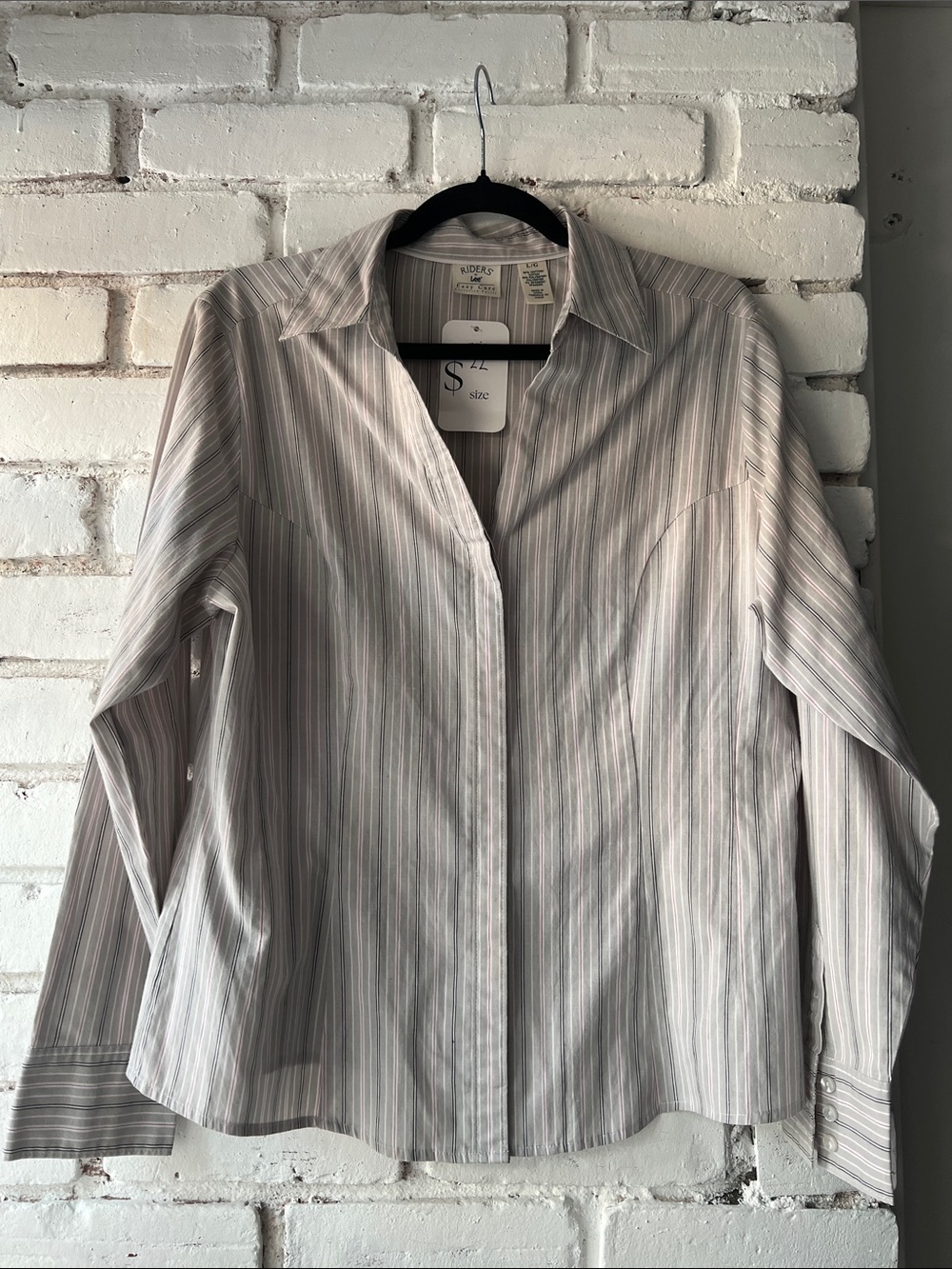 Lee Rider Multistripe Button-Front Shirt in White and Gray faint pink stripe